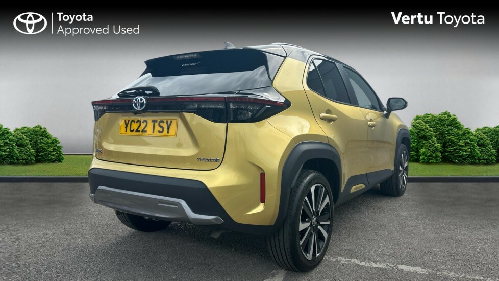 Toyota Yaris Cross Premiere Edition YC22TSY Gold #2