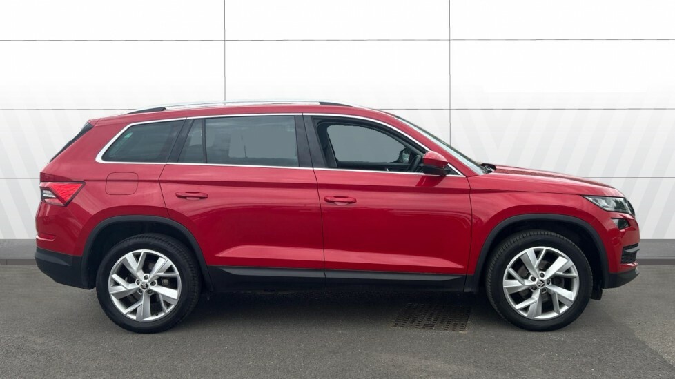 Skoda Kodiaq Edition Red #5