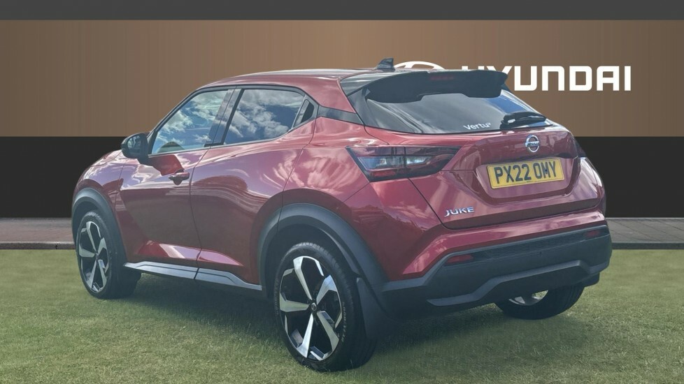 Nissan Juke Tekna Red #2