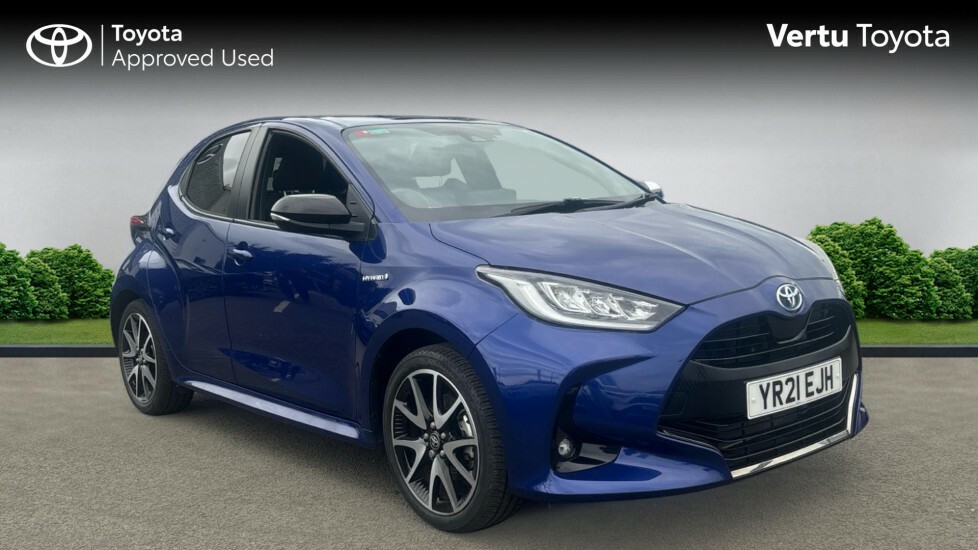 Toyota Yaris Dynamic Blue