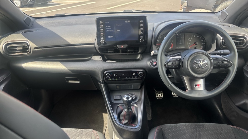 Toyota Yaris Hatchback NU71TXG White #6