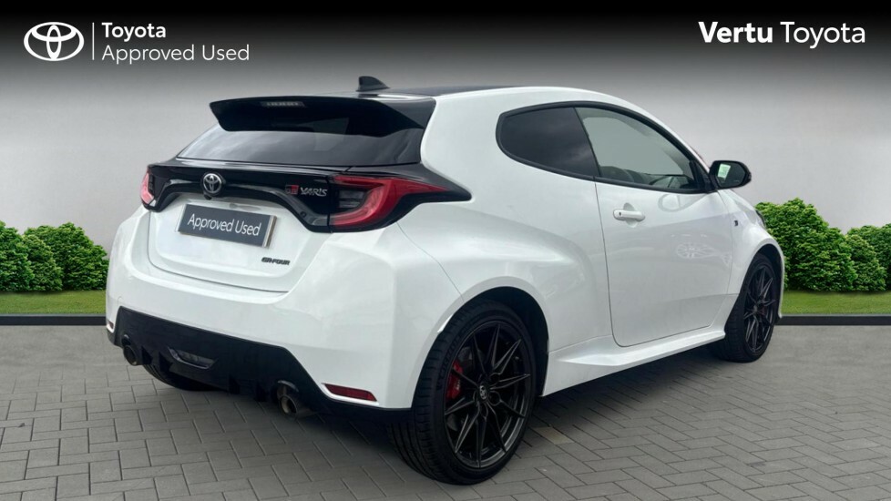 Toyota Yaris Hatchback NU71TXG White #2