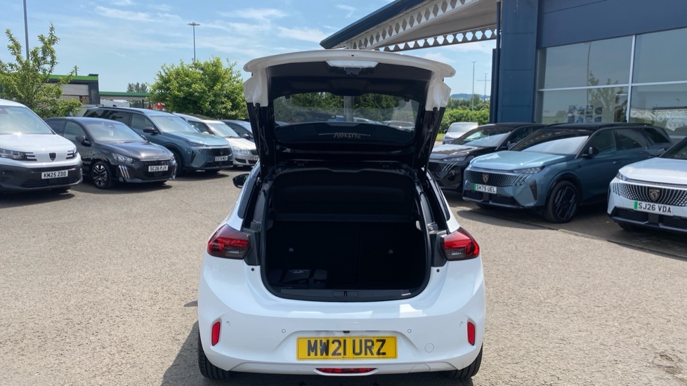 Vauxhall Corsa-e Elite Nav Premium White #4