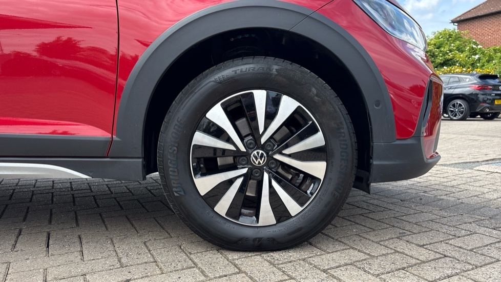Volkswagen Taigo Life Red #5