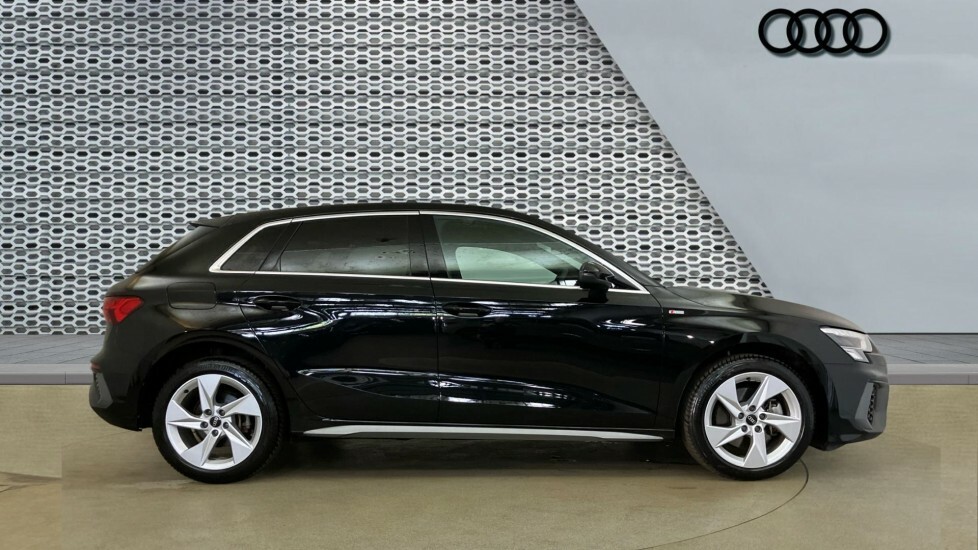 Audi A3 S Line Black #4