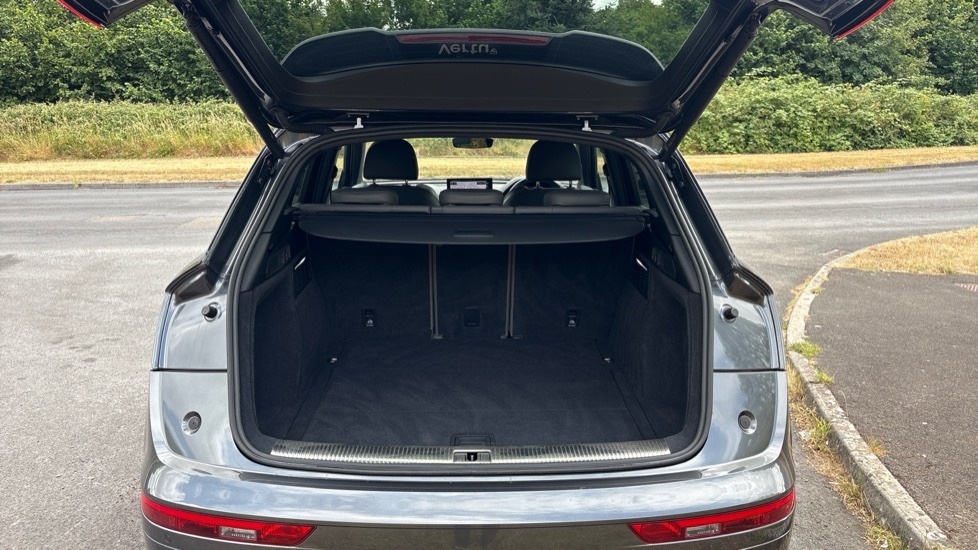 Audi Q5 Edition 1 BT72NGF Grey #4