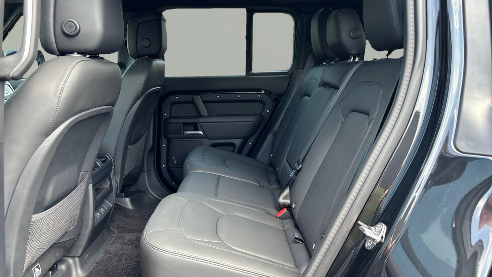 Land Rover Defender 110 X-dynamic Hse YK75AOT Black #4
