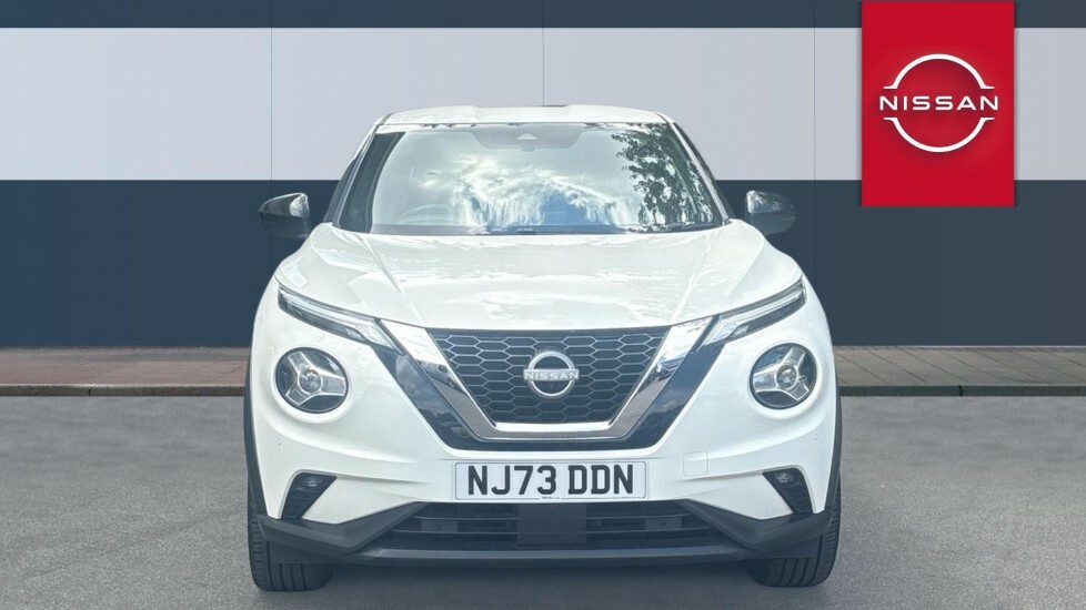 Nissan Juke Tekna White #3