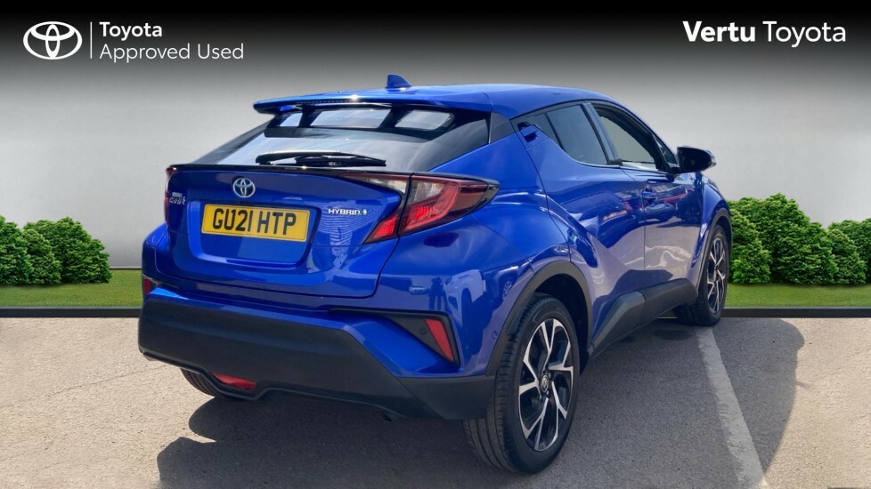 Toyota C-Hr Design White #2
