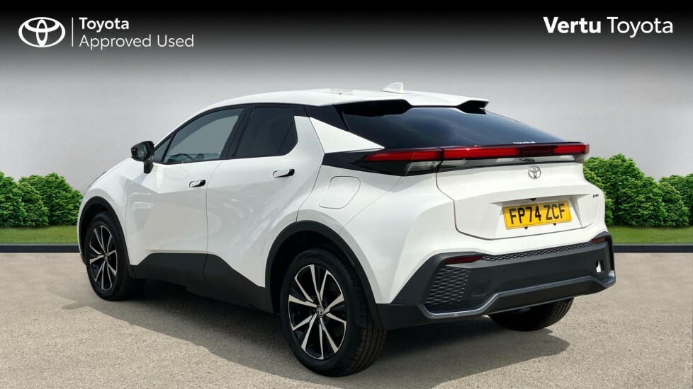 Toyota C-Hr Design White #4