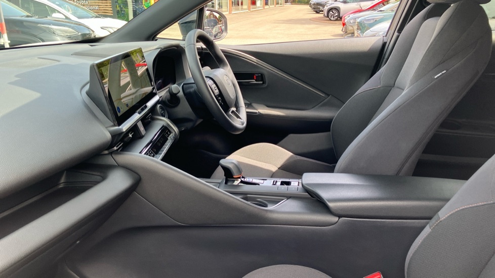 Toyota C-Hr Design White #5