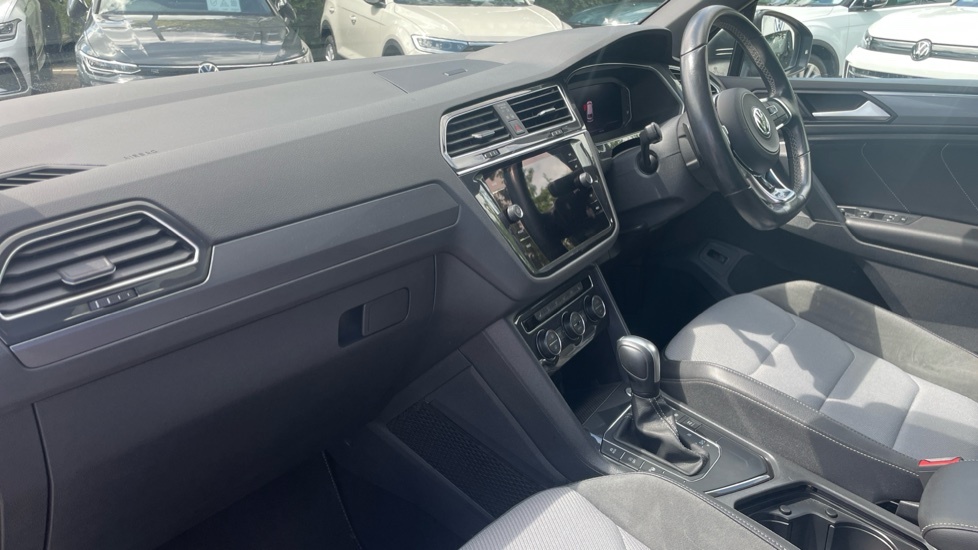 Volkswagen Tiguan R-line Tech Grey #2
