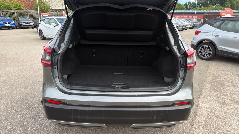 Nissan Qashqai Tekna Grey #4