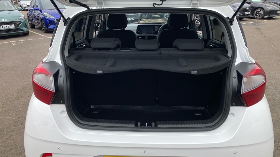 Hyundai I10 Advance White #4