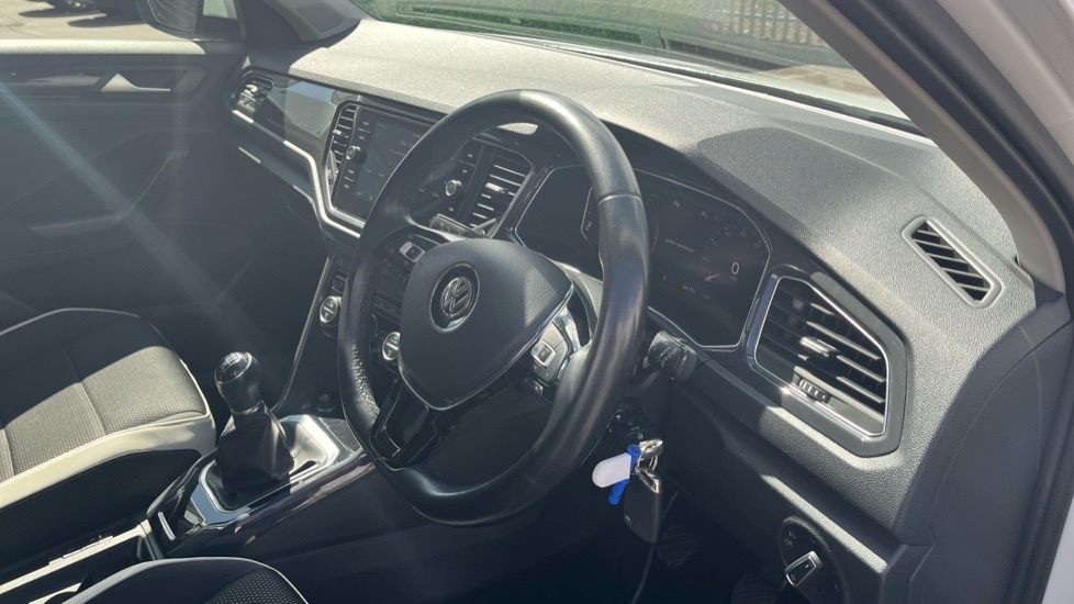 Volkswagen T-Roc Sel White #6
