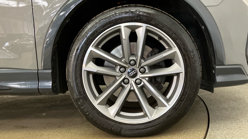 Audi Q3 Black Edition Grey #5