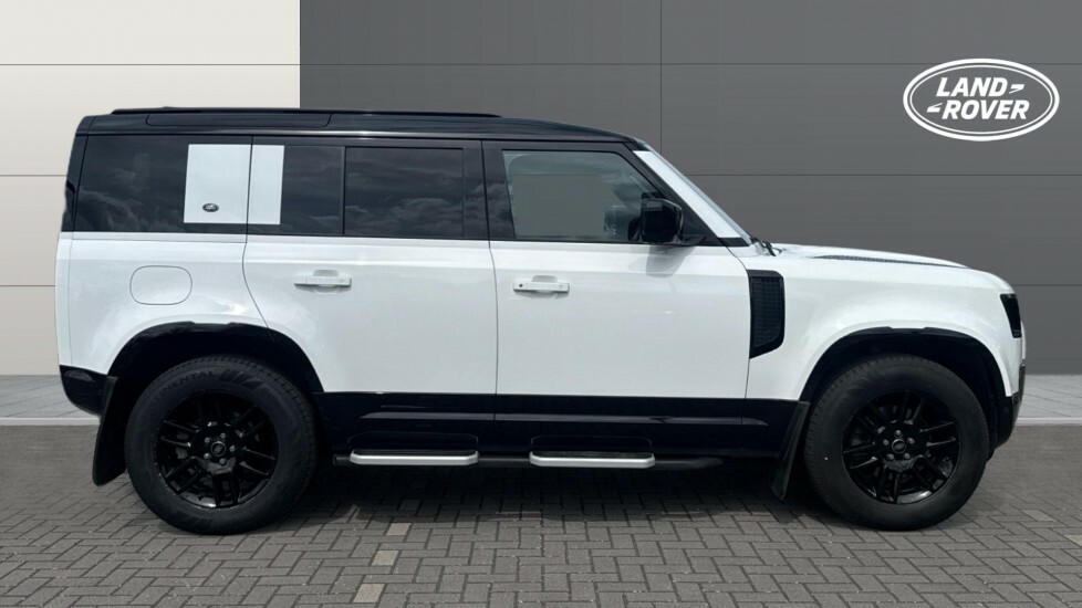 Land Rover Defender 110 X-dynamic S YP72XAT White #5
