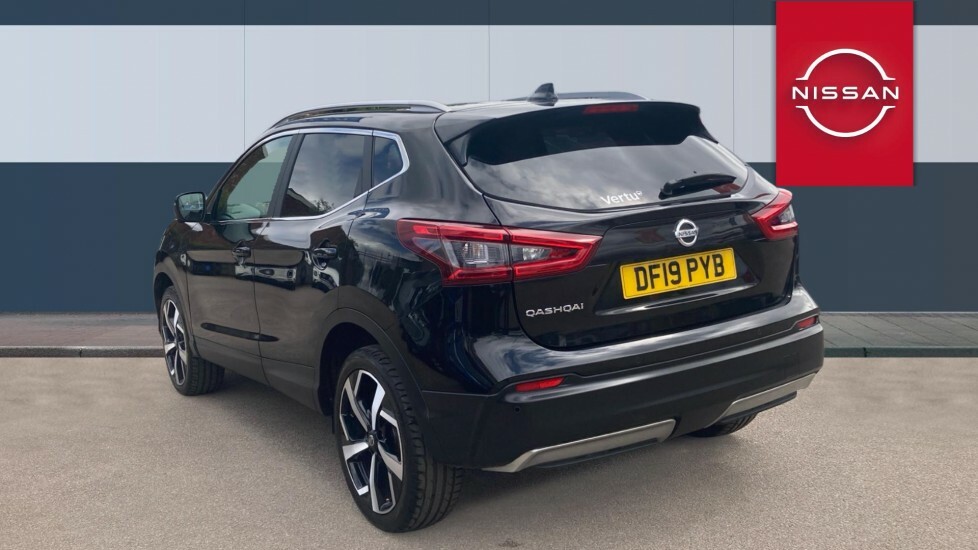 Nissan Qashqai Tekna Black #2