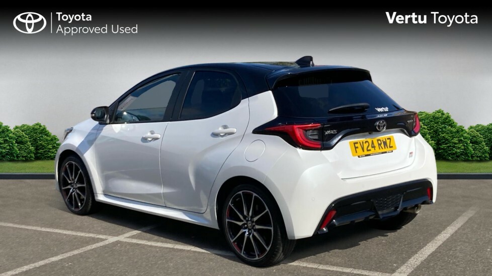 Toyota Yaris Gr Sport FV24RWZ White #4