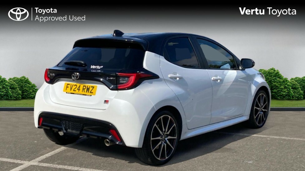 Toyota Yaris Gr Sport FV24RWZ White #2