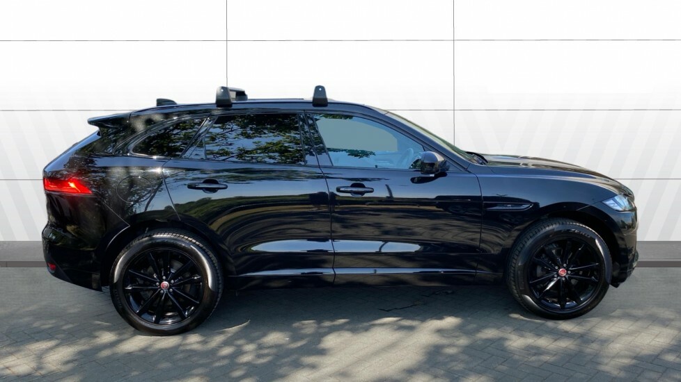 Jaguar F-Pace Chequered Flag Black #5