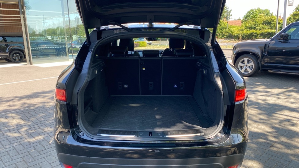 Jaguar F-Pace Chequered Flag Black #4