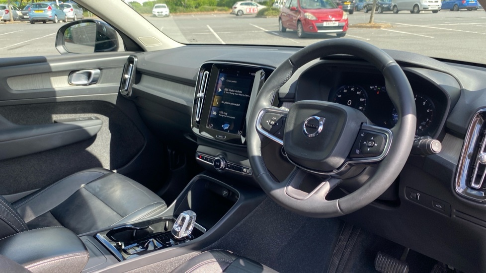 Volvo XC40 Inscription Black #4