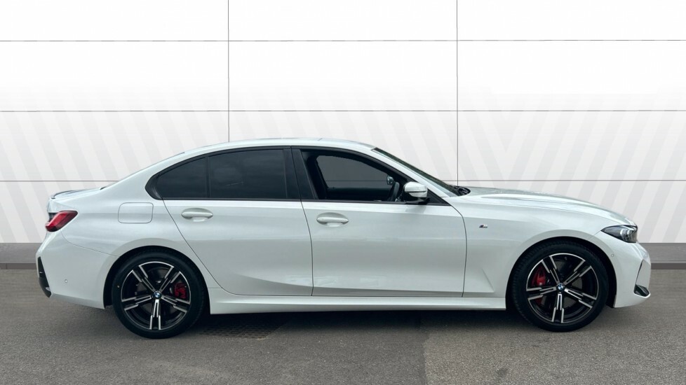 BMW 3 Series M Sport FV74OEF White #5