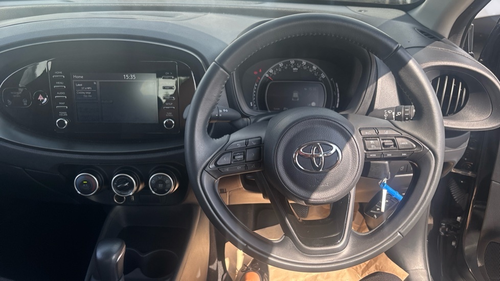 Toyota Aygo X Pure Black #6
