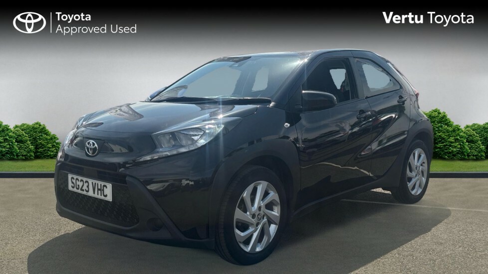 Toyota Aygo X Pure Black #3