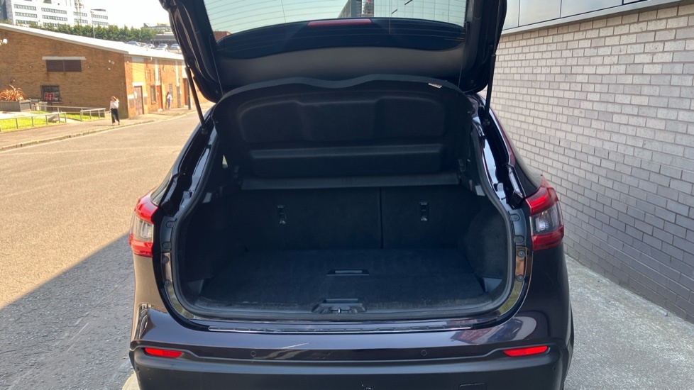 Nissan Qashqai Tekna Black #4