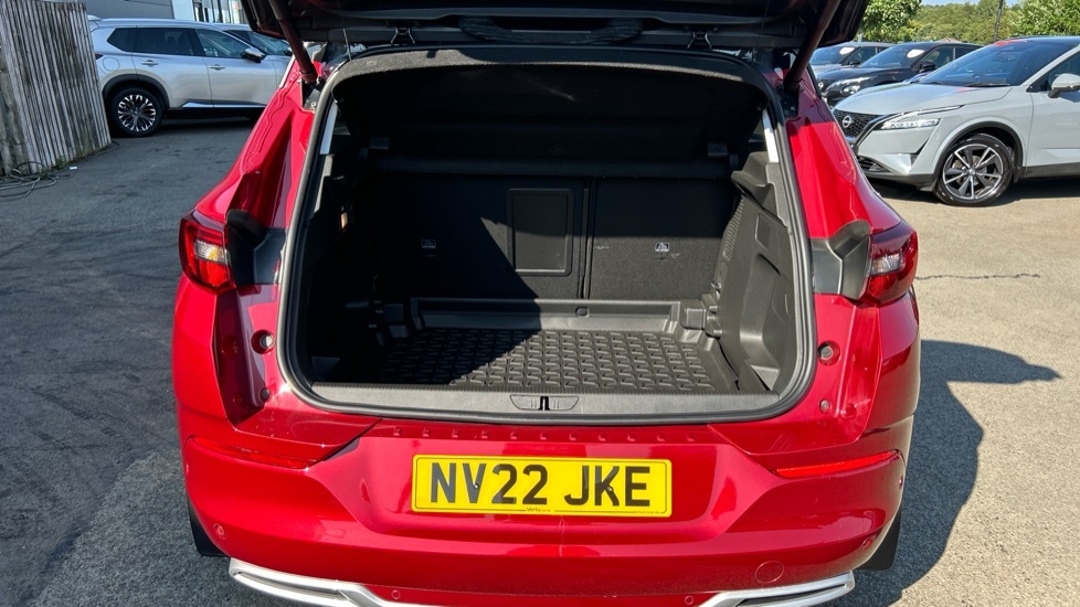 Vauxhall Grandland Ultimate Red #4