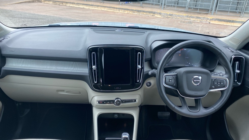 Volvo XC40 Inscription Pro BT71CKJ Silver #5