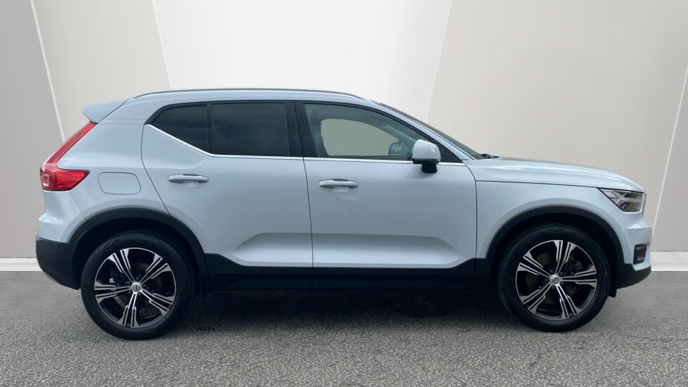 Volvo XC40 Inscription Pro BT71CKJ Silver #3