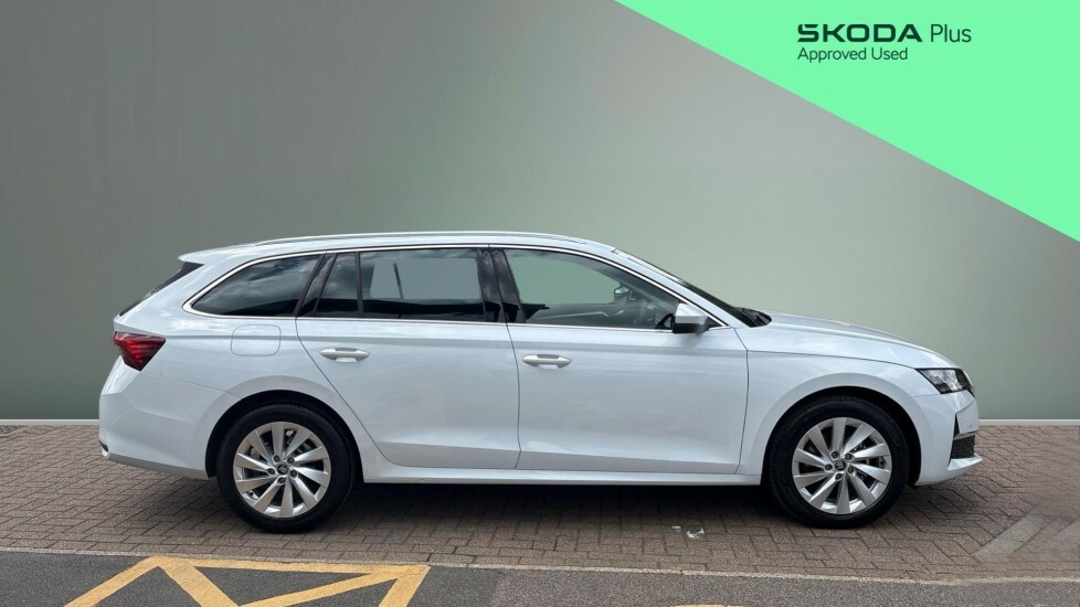 Skoda Octavia Se L White #4