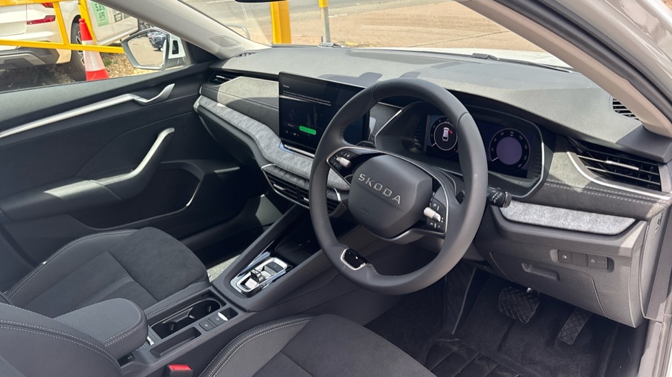 Skoda Octavia Se L White #6