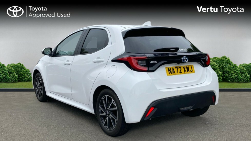 Toyota Yaris Design White #4