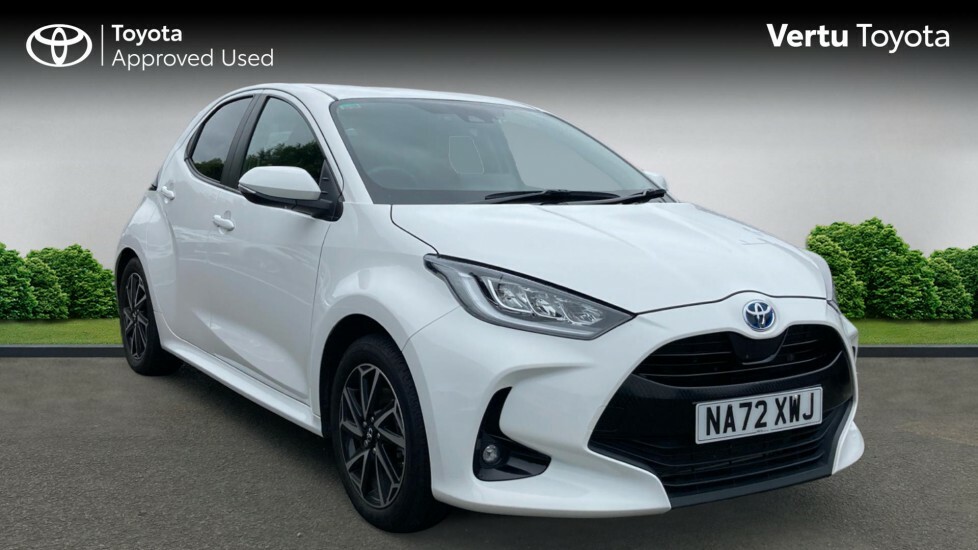 Toyota Yaris Design White