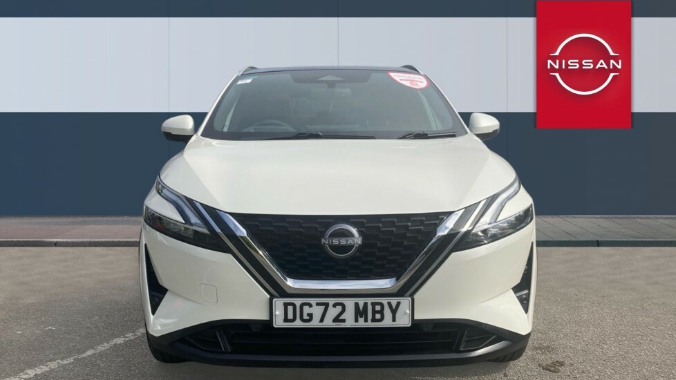 Nissan Qashqai Tekna White #3