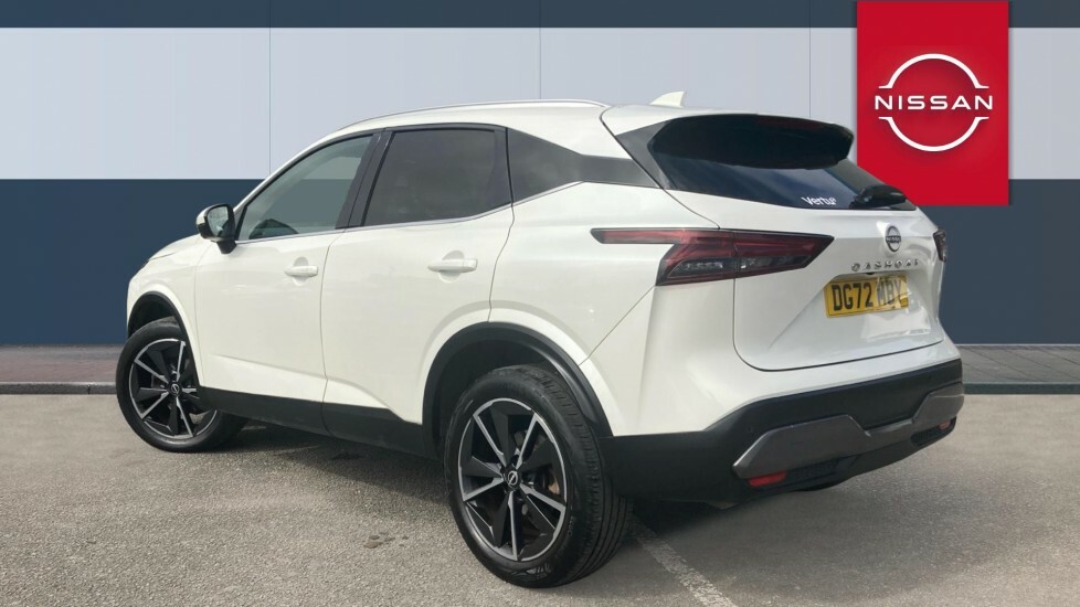 Nissan Qashqai Tekna White #2
