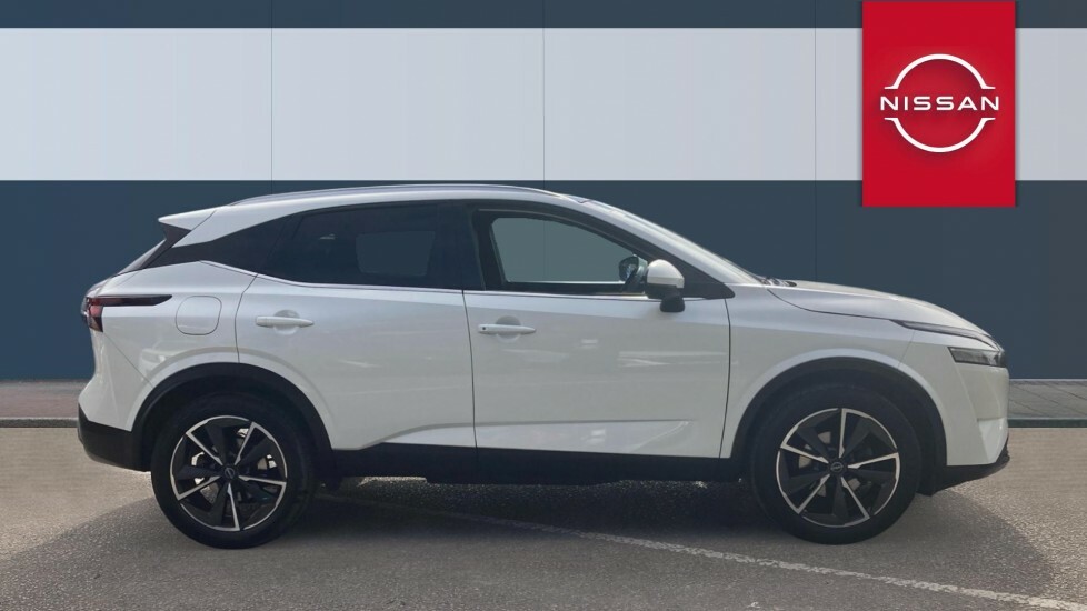 Nissan Qashqai Tekna White #5