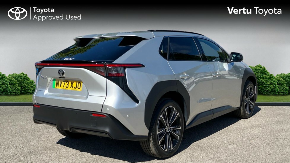Toyota bZ4X Vision Silver #2