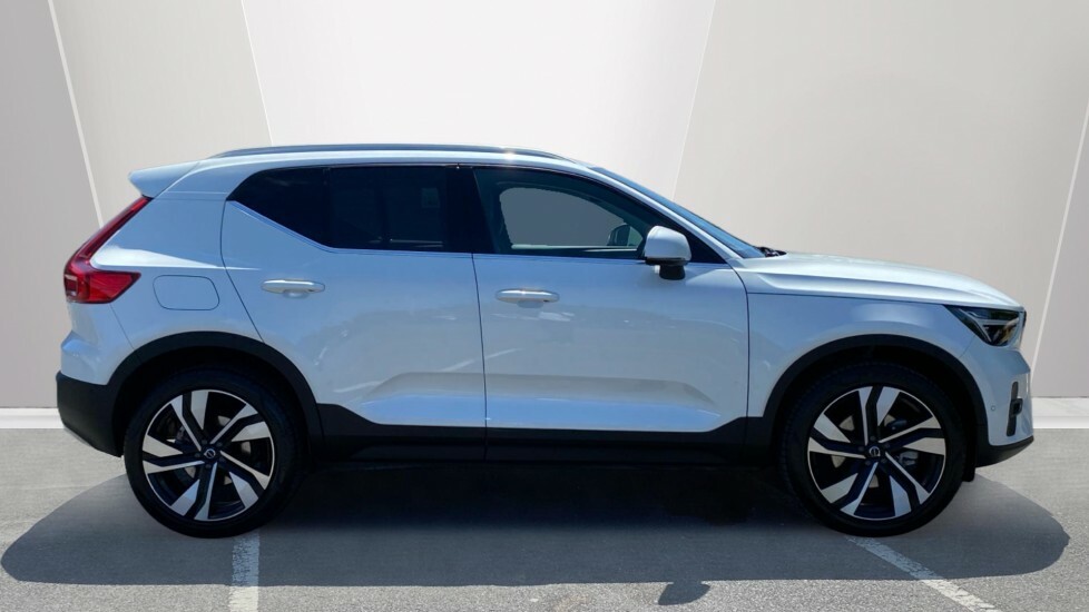 Volvo XC40 Ultra White #3