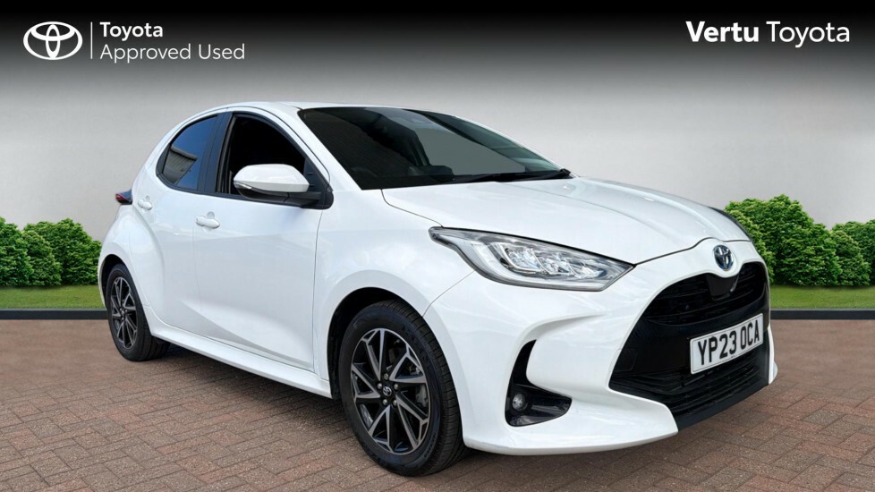 Toyota Yaris Design White