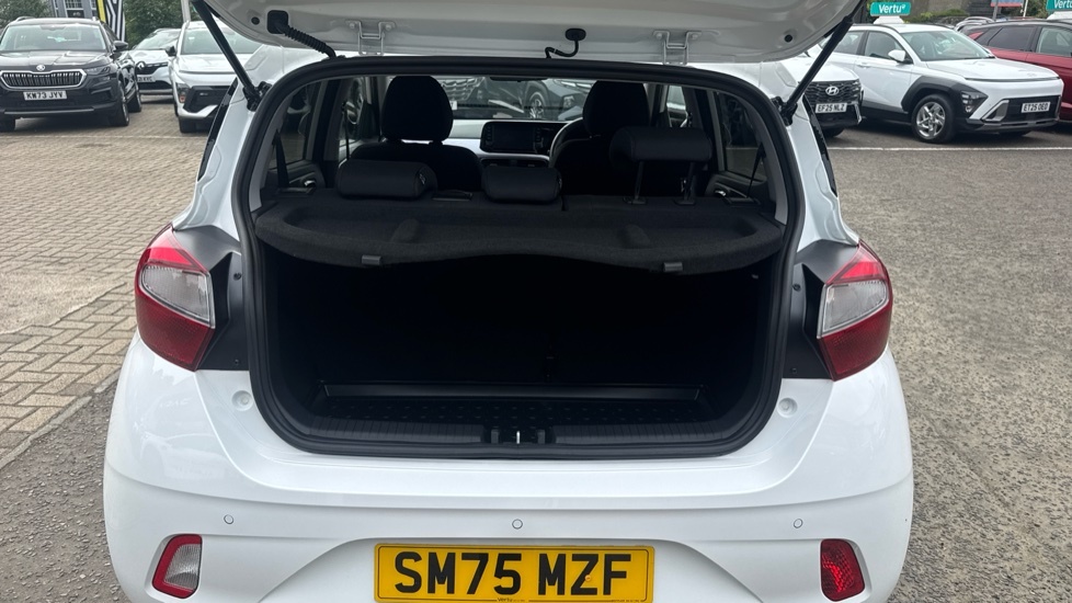 Hyundai I10 Premium White #4
