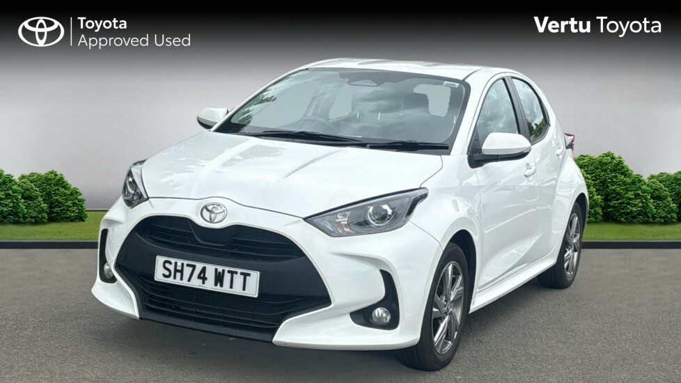 Toyota Yaris Icon SH74WTT White #3