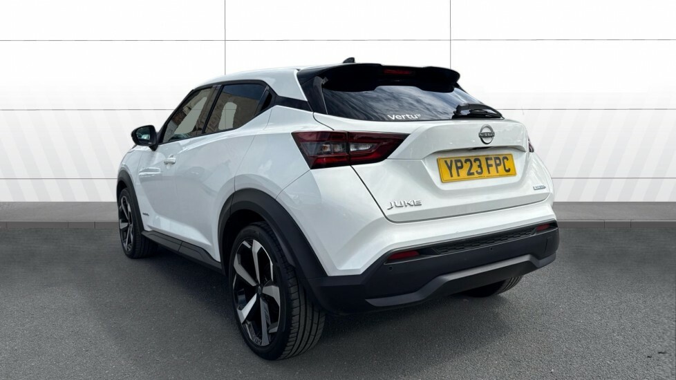 Nissan Juke Tekna White #2