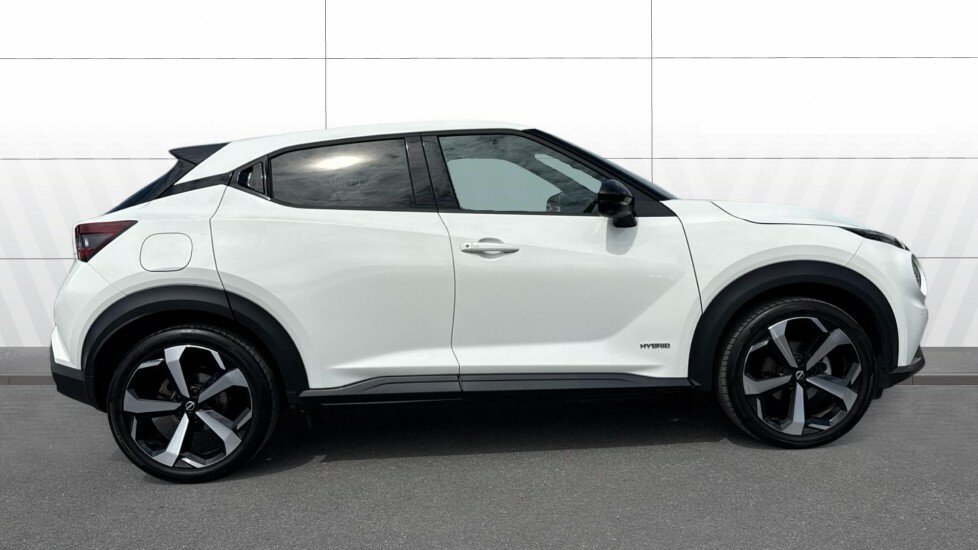 Nissan Juke Tekna White #5