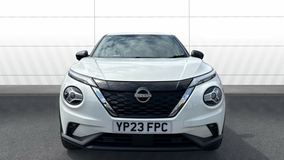 Nissan Juke Tekna White #3
