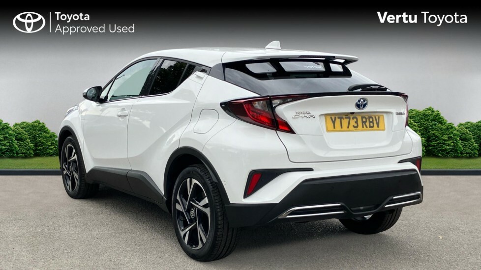 Toyota C-Hr Design White #4